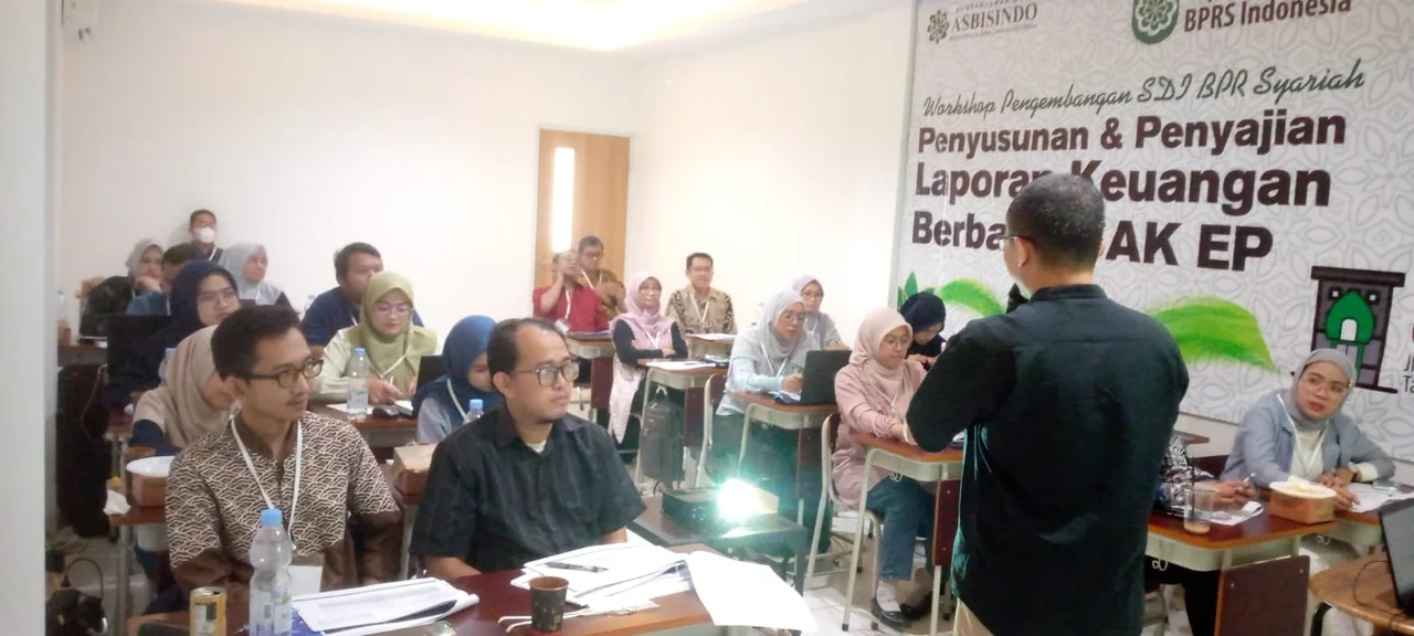 Foto : Kegiatan pelatihan di Gedung HIMBARSI.&nbsp;